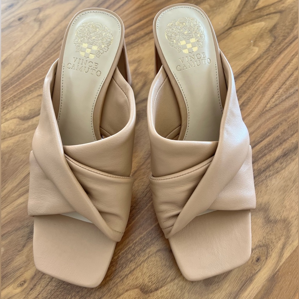 NEW Vince Camuto sandals